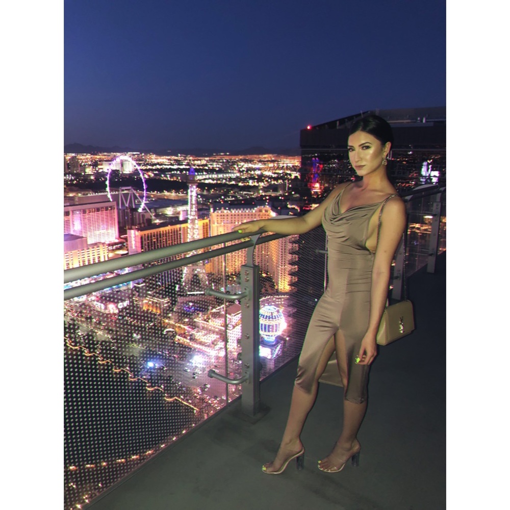 Midi with slit bodycon.